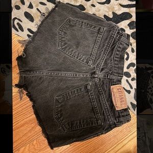 GITANO ☀️ 90s vintage high waisted booty shorts!